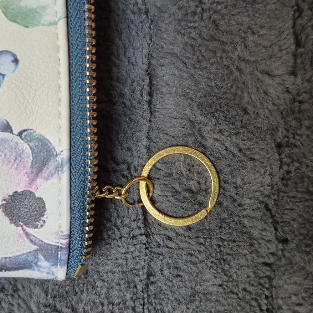 Medium Floral Printed Pouch With Keyring From Indigo, New With Tags - Picture 11 of 12